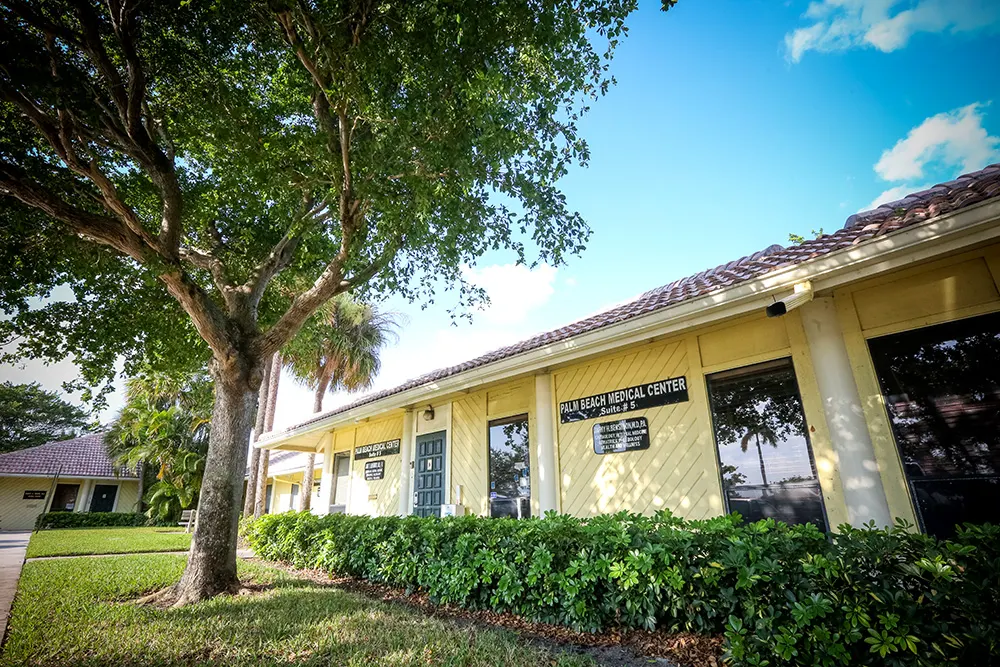 Palm Beach Medical Center exterior